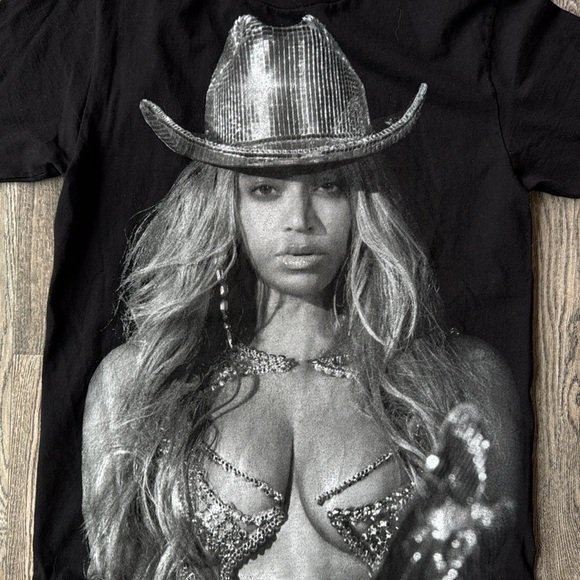 Beyonce Shirt Black Big Bey Cowboy 2023 Renaissance World Tour Tee Size Small - Picture 2 of 8